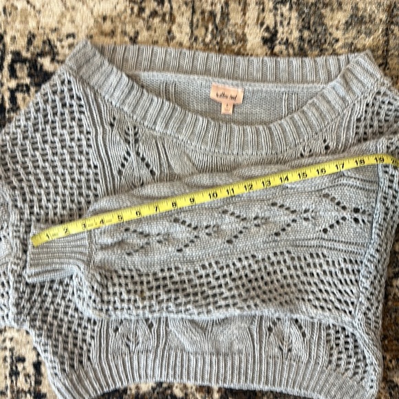 WILLOW & ROOT Pointelle Cropped Cable Knit Sweater LARGE Gray EUC! - Picture 8 of 8